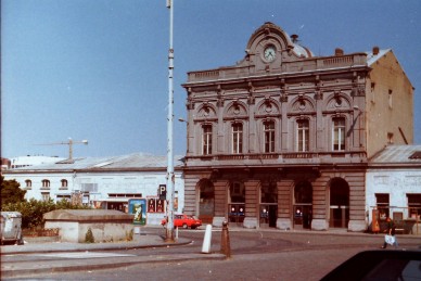 Bxl QL 1989 à l'av entrée abri anti aérien 40-45 -aout - Collection R. MALOTEAU.jpg
